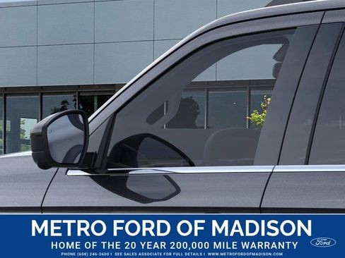 New 2025 Ford Expedition Active image 21