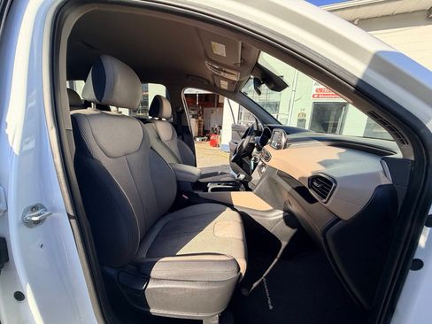 Used 2019 Hyundai Santa Fe SE FWD image 12