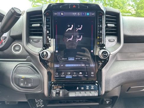 New 2025 RAM 2500 Tradesman image 31