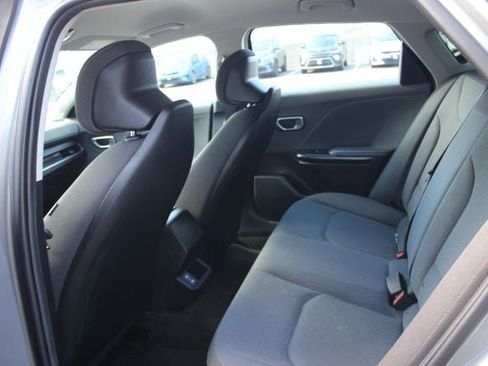 Used 2025 Kia K4 FWD image 22