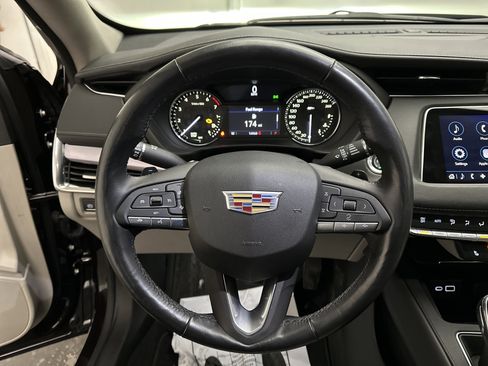 Used 2021 Cadillac XT4 Luxury image 27