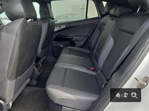 Used 2023 Volkswagen ID.4 Pro S RWD image 4