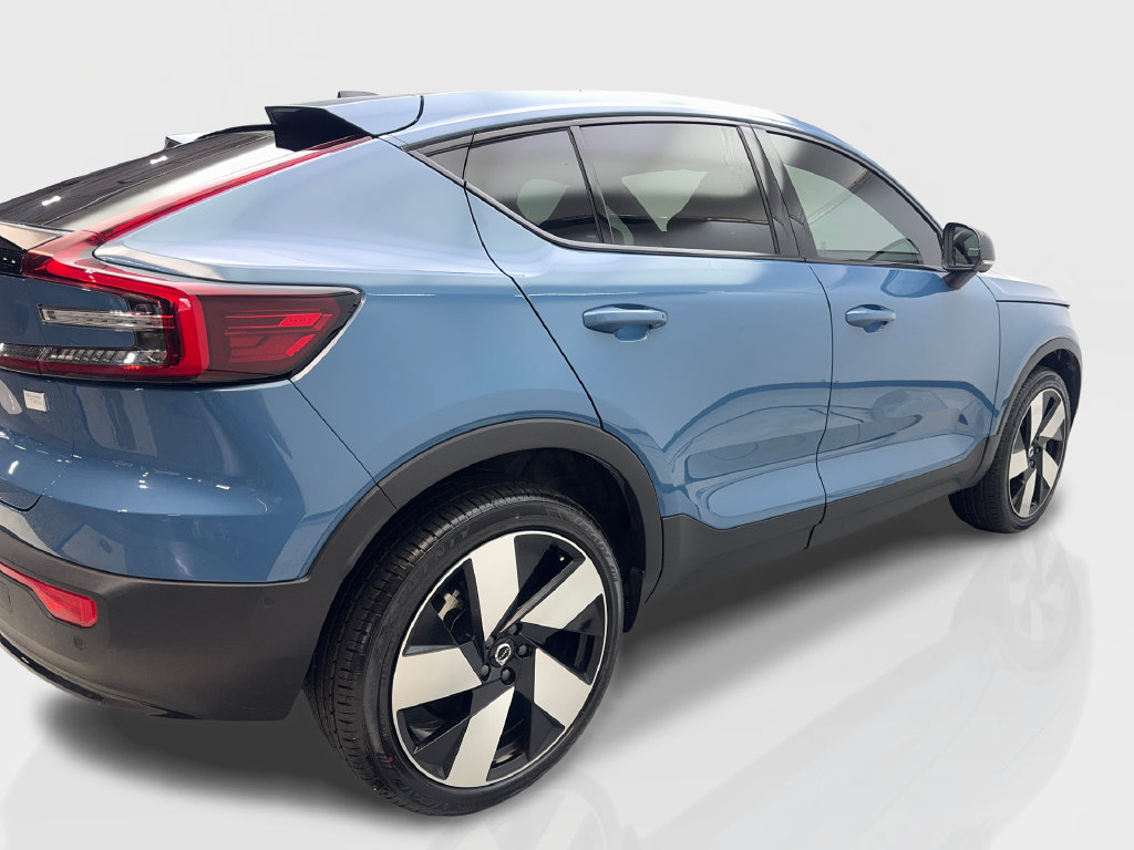 Used 2023 Volvo C40 P8 Recharge Ultimate AWD/4WD image 15