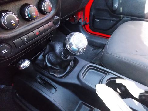 Used 2015 Jeep Wrangler Sport w/ Quick Order Package 23S image 8