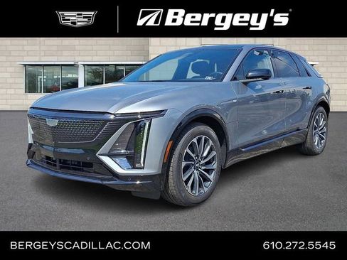 New 2025 Cadillac Lyriq Sport image 1