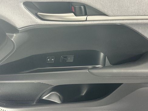 Used 2025 Toyota Camry LE FWD image 29