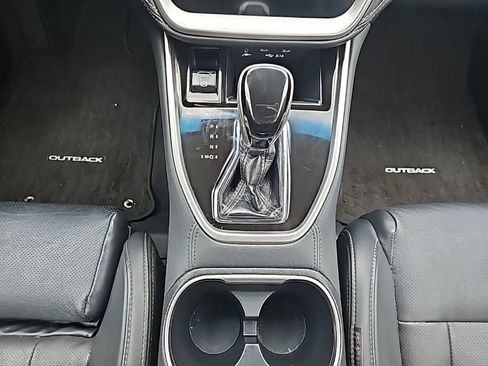 Used 2020 Subaru Outback Limited image 7