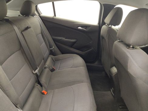 Used 2019 Chevrolet Cruze LT w/ Convenience Package FWD image 19