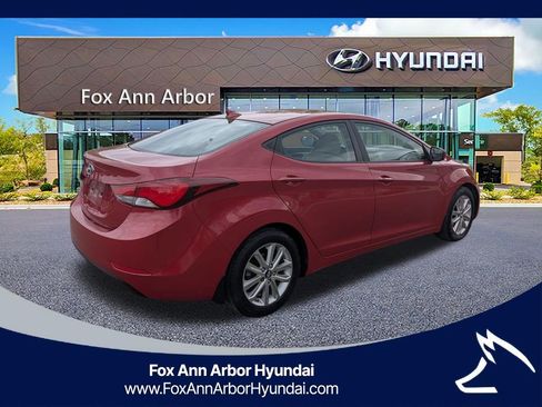 Used 2014 Hyundai Elantra SE w/ Option Group 02 FWD image 5