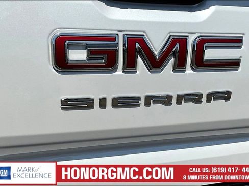Used 2023 GMC Sierra 1500 SLT w/ SLT Premium Package AWD/4WD image 25