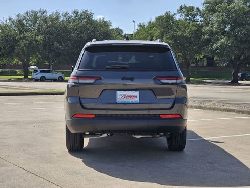New 2025 Jeep Grand Cherokee L Altitude image 5