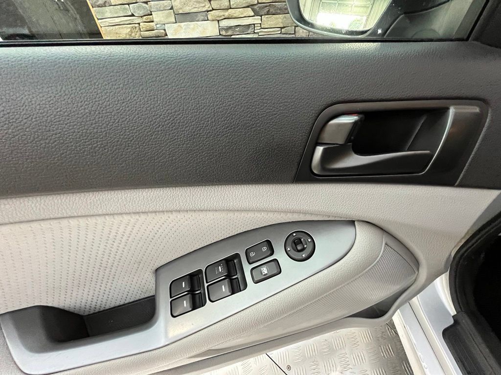 Used 2015 Kia Optima LX FWD image 37