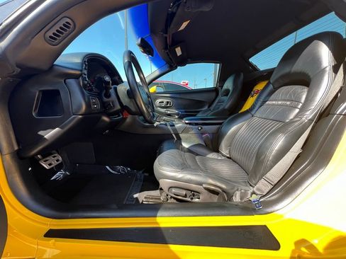 Used 2002 Chevrolet Corvette Convertible w/ Preferred Equipment Group2 image 16