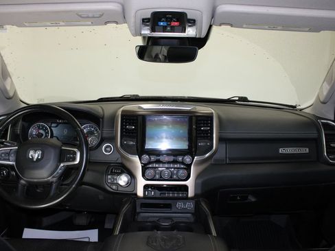 Used 2022 RAM 1500 Laramie AWD/4WD image 10