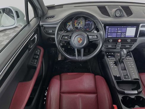 Certified 2023 Porsche Macan image 24