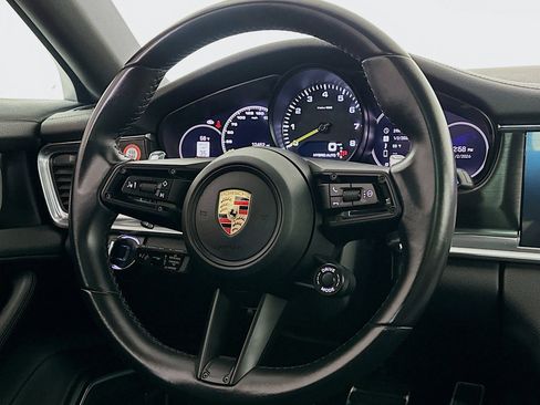 Used 2023 Porsche Panamera 4 Platinum Edition image 8