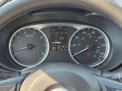 Used 2025 Nissan Versa S w/ Trunk Package FWD image 20