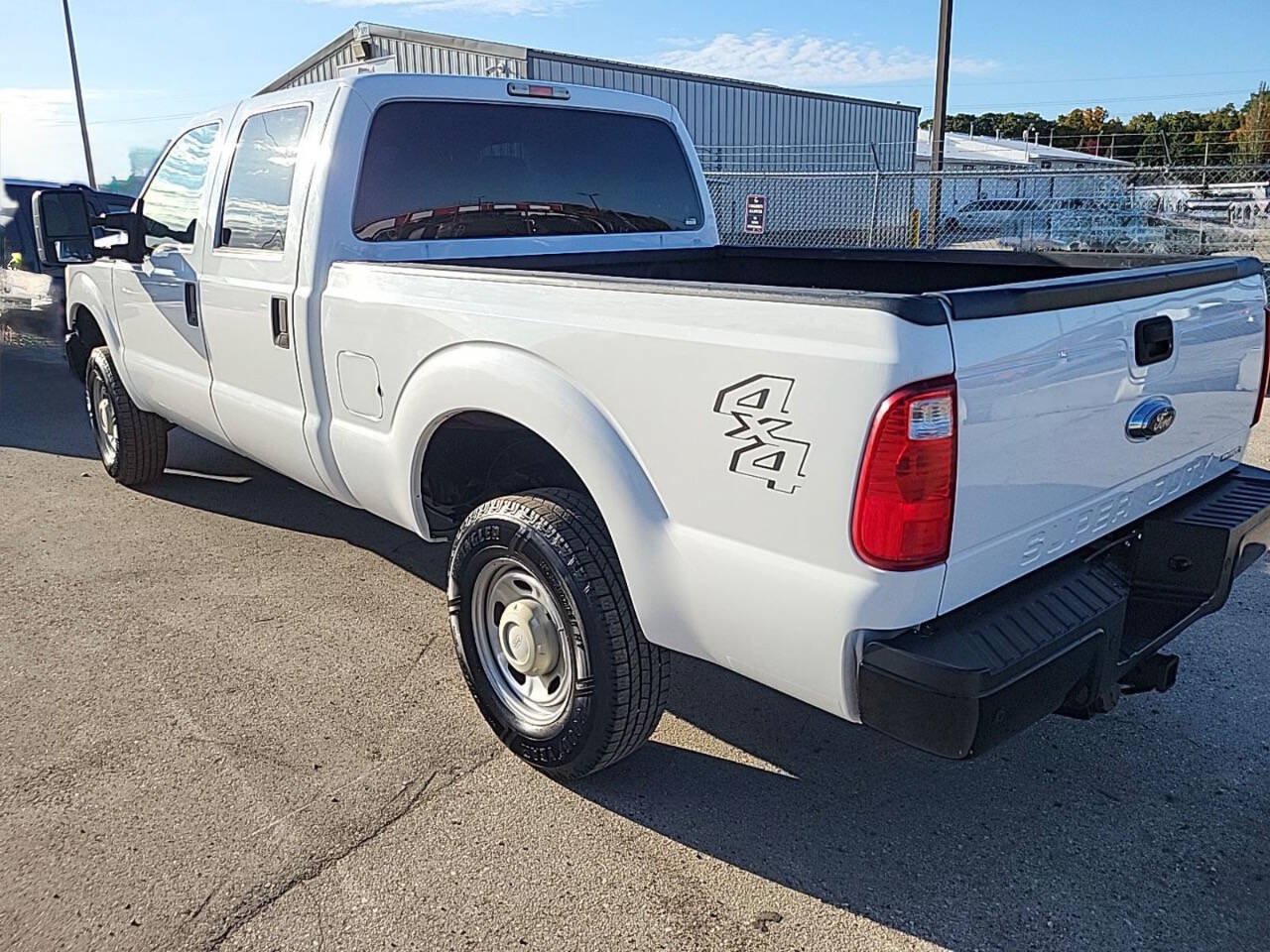 Used 2015 Ford F250 XL w/ Camper Package AWD/4WD image 2
