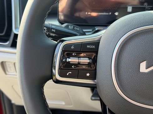 Used 2025 Kia Sorento S w/ Panoramic Sunroof Package image 32