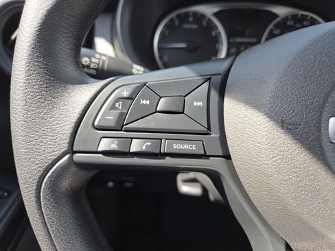 Used 2025 Nissan Kicks Play S FWD image 9