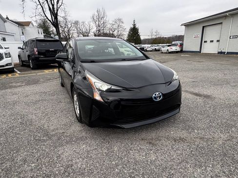 Used 2016 Toyota Prius Two image 4