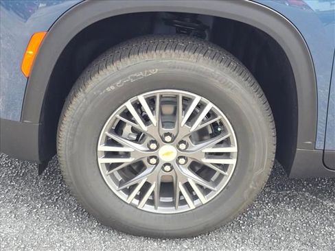 New 2026 Chevrolet Traverse LT w/ Driver Confidence Package FWD image 31