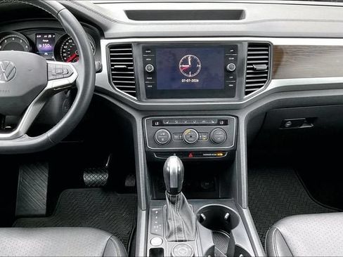 Used 2021 Volkswagen Atlas SE w/ Panoramic Sunroof Package AWD/4WD image 6