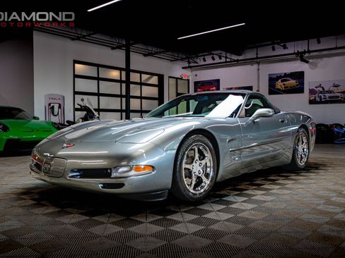 Used 2004 Chevrolet Corvette Convertible w/ Preferred Equipment Group RWD image 58