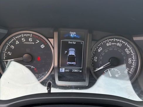 Used 2023 Toyota Tacoma TRD Sport AWD/4WD image 26