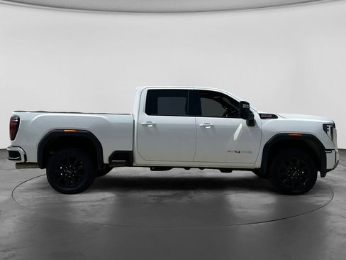 Used 2025 GMC Sierra 2500 AT4 AWD/4WD image 10