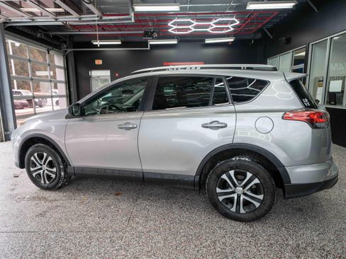 Used 2016 Toyota RAV4 LE image 2