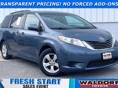 Used 2017 Toyota Sienna LE