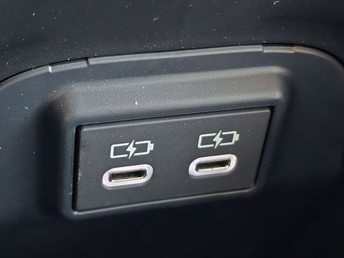 Used 2025 Toyota RAV4 XLE Premium image 12