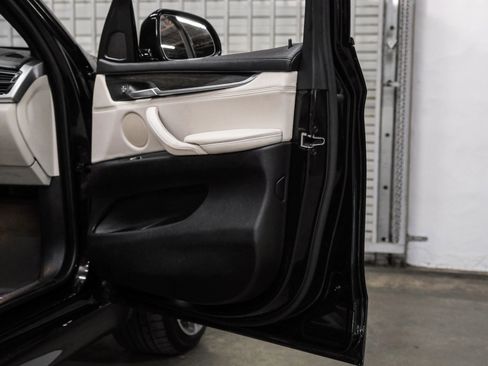 Used 2015 BMW X5 xDrive35d image 43