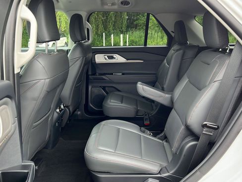 Used 2026 Ford Explorer Active w/ Active Comfort Package AWD/4WD image 17
