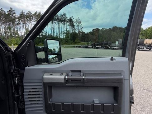 Used 2014 Ford F250 XLT w/ XLT Premium Package AWD/4WD image 17