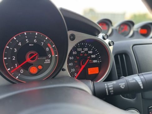 Used 2013 Nissan 370Z NISMO image 19