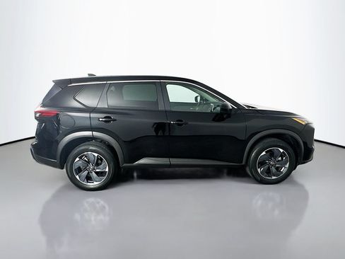 Used 2025 Nissan Rogue SV FWD image 8