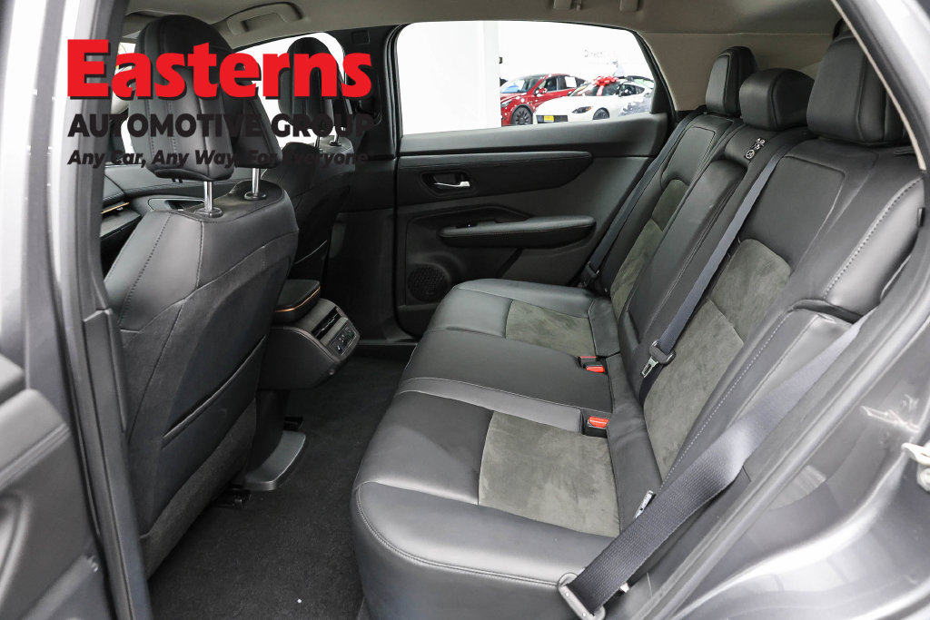 Used 2023 Nissan Ariya AWD image 24