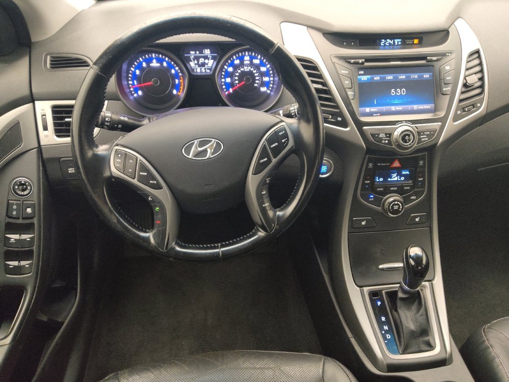 Used 2015 Hyundai Elantra Limited w/ Option Group 05 FWD image 22