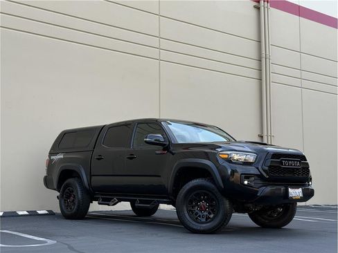 Used 2018 Toyota Tacoma TRD Pro AWD/4WD image 26