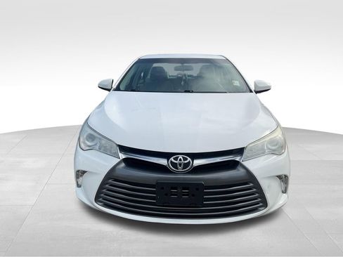 Used 2017 Toyota Camry LE image 3