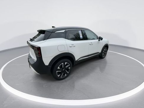 Used 2025 Nissan Kicks SR FWD image 8