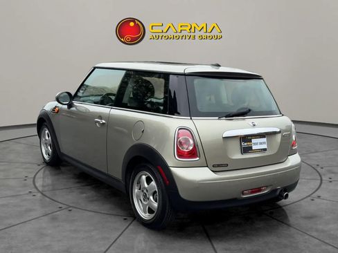 Used 2011 MINI Cooper Hardtop image 5
