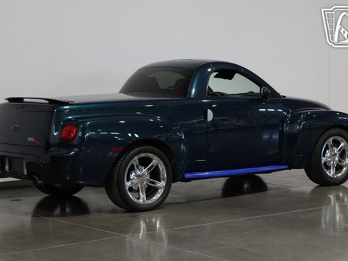 Used 2005 Chevrolet SSR w/ Preferred Equipment Group image 18