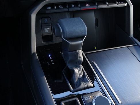New 2026 Toyota Tundra Platinum AWD/4WD image 25