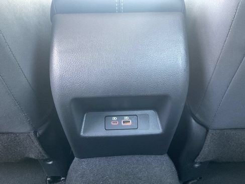 Used 2025 Nissan Altima 2.5 SV FWD image 11