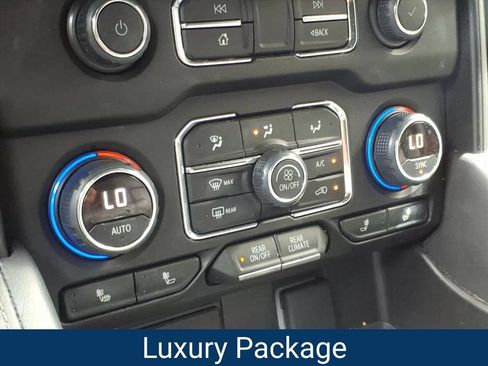 Certified 2024 Chevrolet Suburban Z71 w/ Off-Road Capability Package AWD/4WD image 6