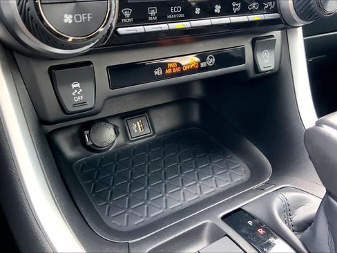 Used 2024 Toyota RAV4 XLE Premium image 34