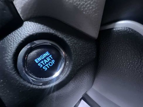 Used 2021 Toyota RAV4 XLE image 17